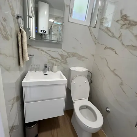 Green Oasis For Two, 30 Meters From Sea